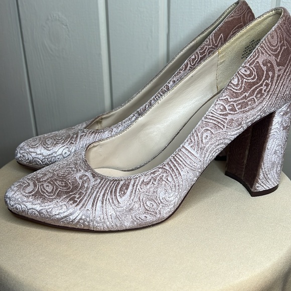 Nine West Jacquard Velvet Heels - Picture 2 of 10